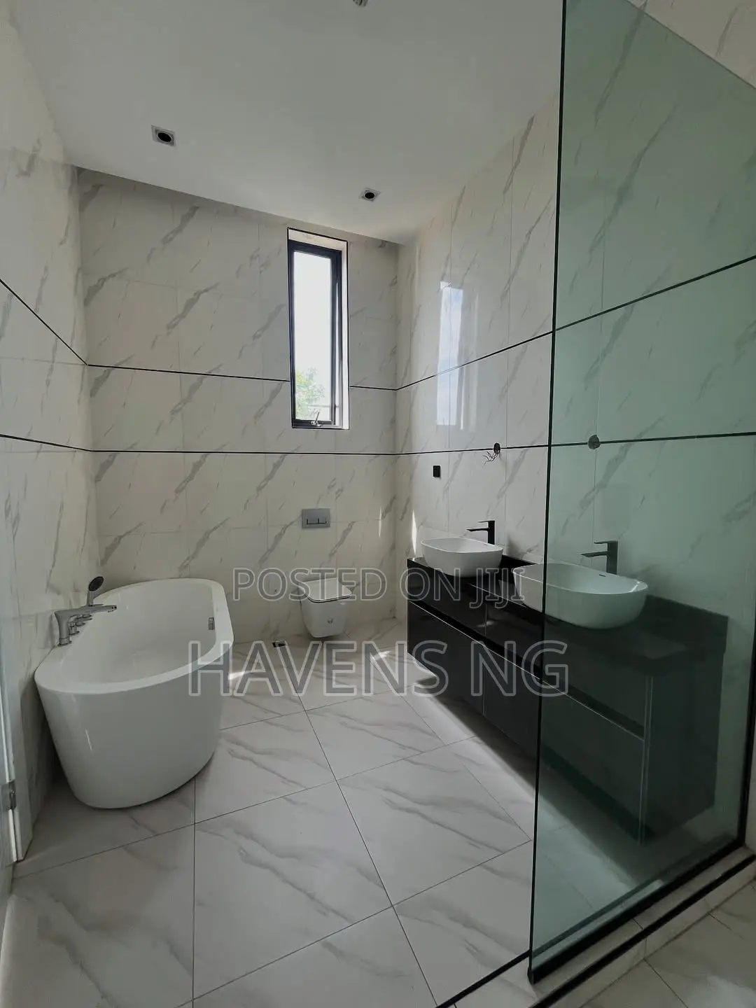 5bdrm Duplex in Ikota for sale in Ikota