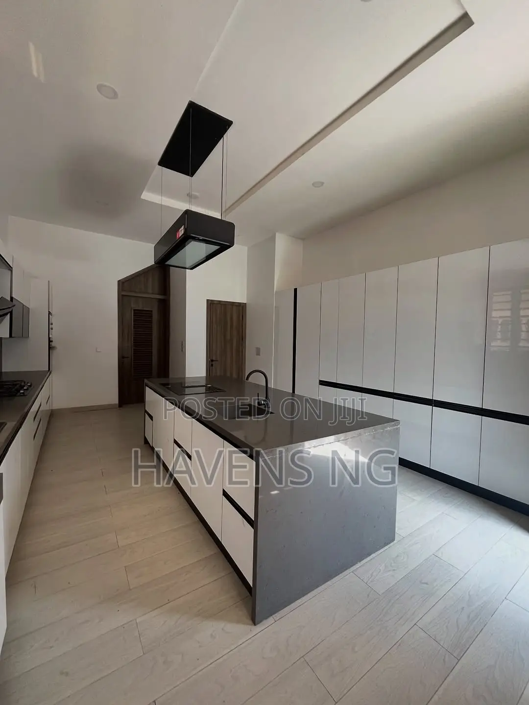 5bdrm Duplex in Megamound Estate., Ikota for sale in Ikota