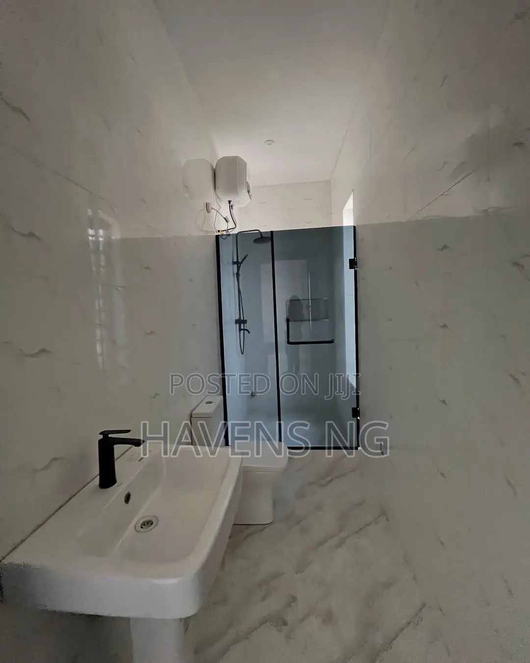 5bdrm Duplex in Megamound Estate, Ikota for sale in Ikota