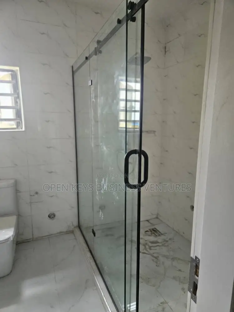 Furnished 4bdrm Duplex in Oluyole for sale in Oluyole Estate