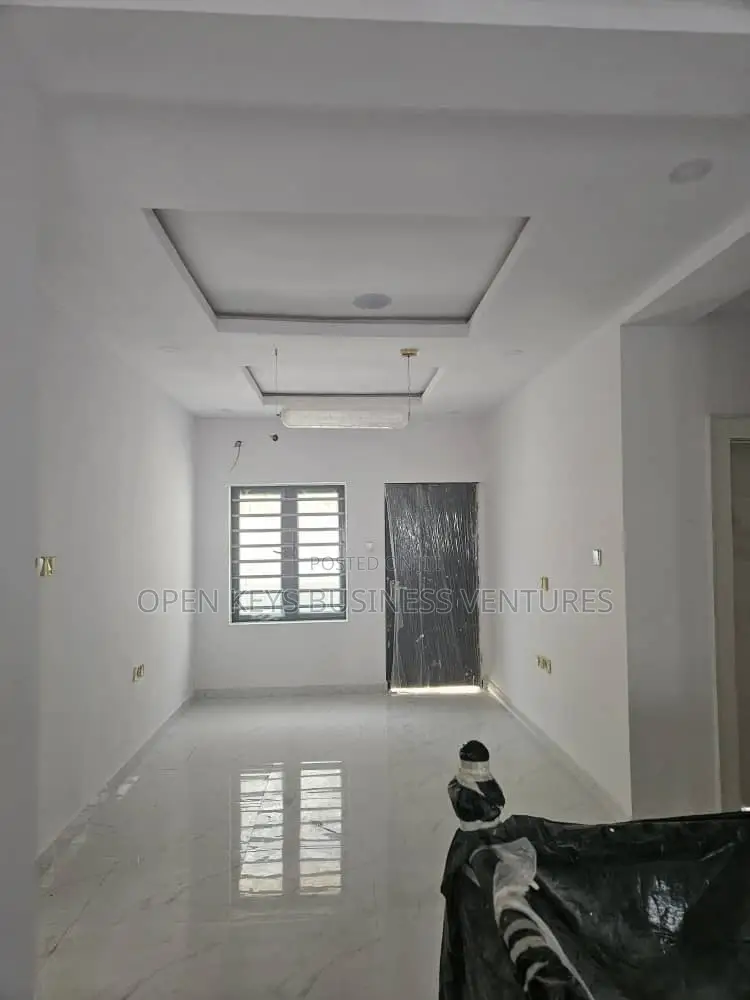 Furnished 4bdrm Duplex in Oluyole for sale in Oluyole Estate