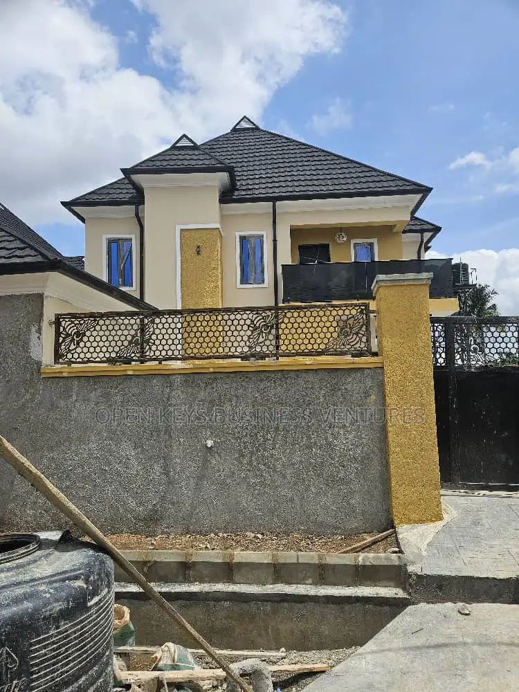 Furnished 4bdrm Duplex in Oluyole for sale in Oluyole Estate