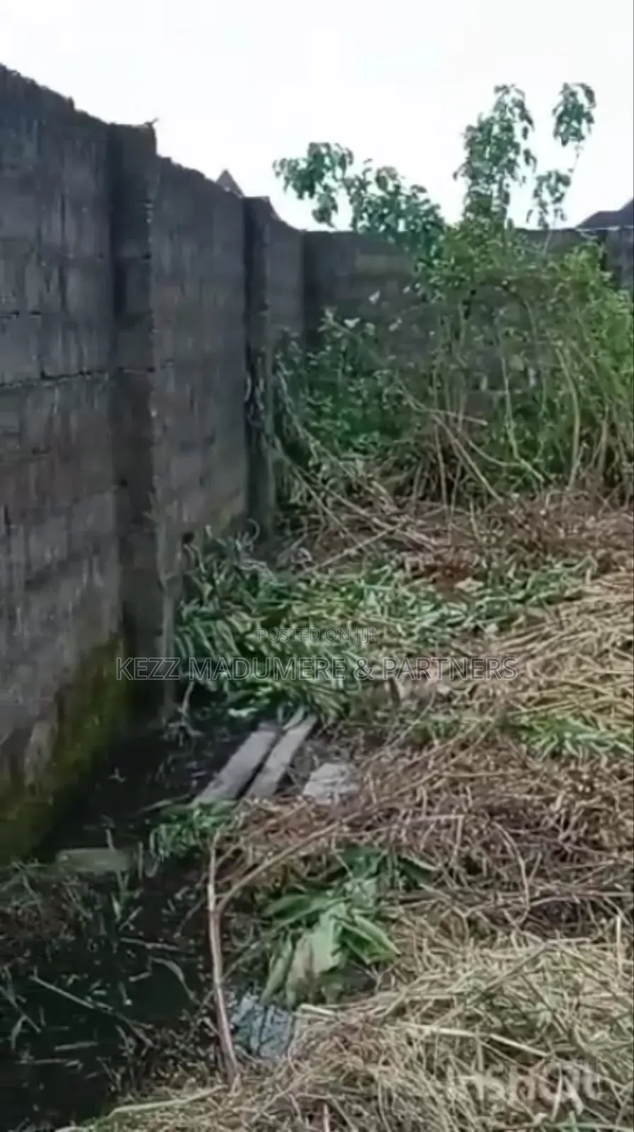 For Sale: 1 Plot at Off Sars Road Port Harcourt in Port-Harcourt