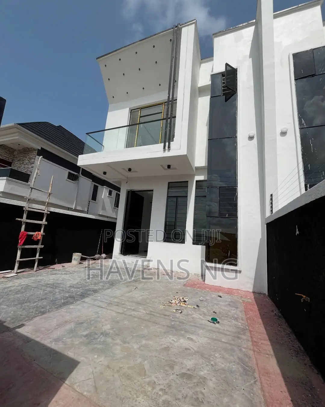 4bdrm Duplex in Ikota for sale in Ikota