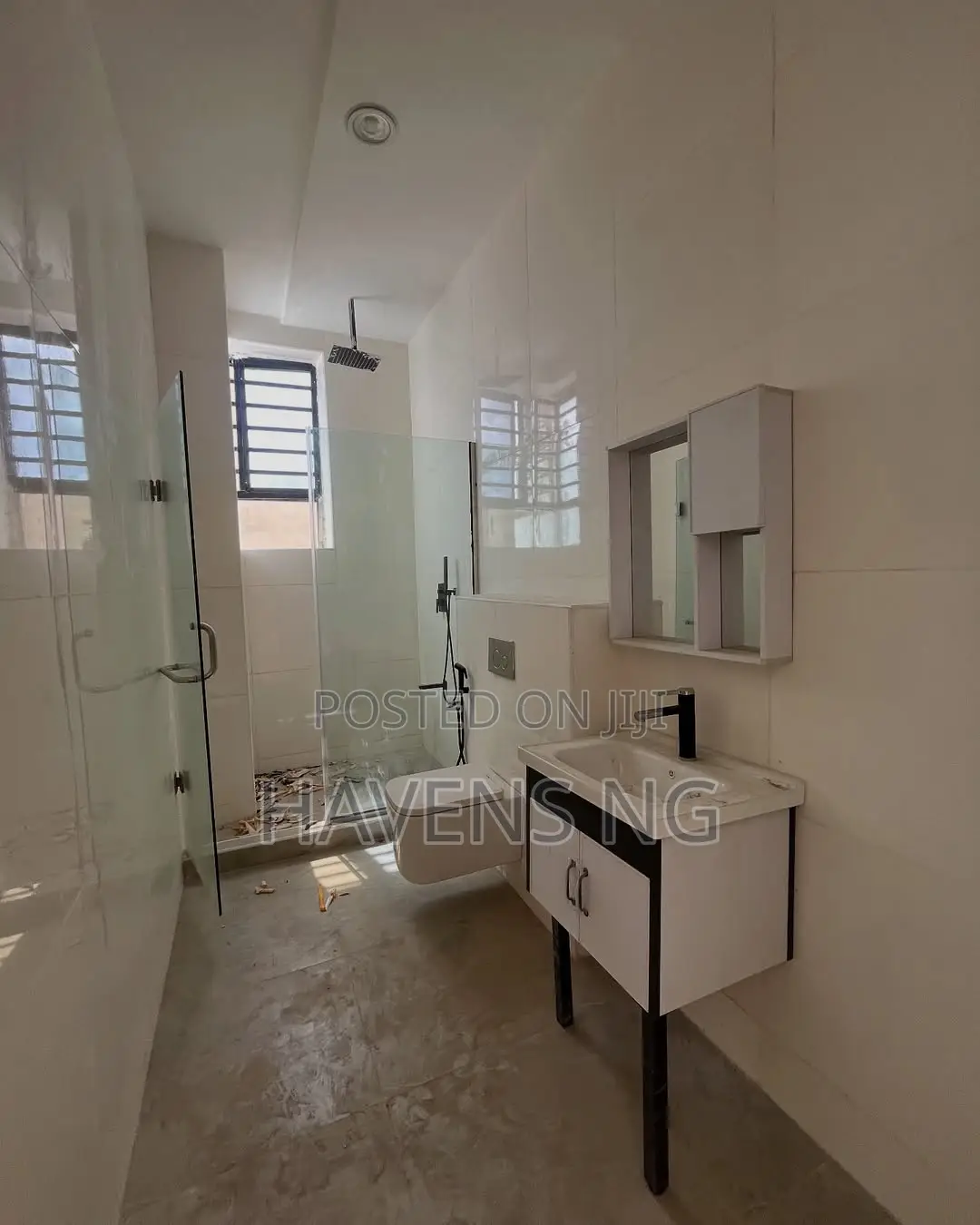 4bdrm Duplex in Ikota for sale in Ikota