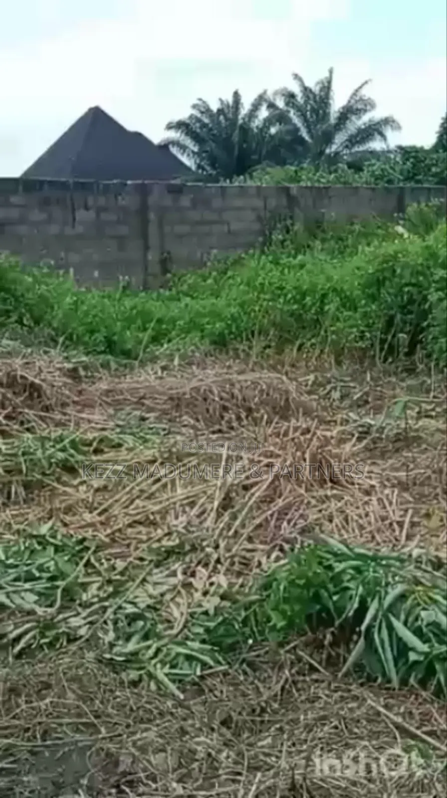 For Sale : 21⁄4 Fenced Plots on the Major Sars Road Ph in Port-Harcourt