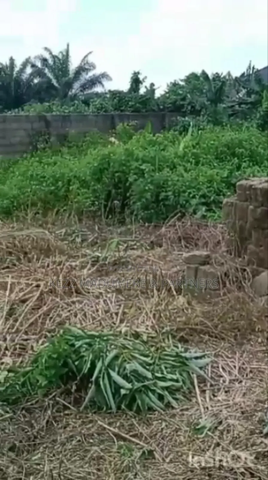 For Sale : 21⁄4 Fenced Plots on the Major Sars Road Ph in Port-Harcourt