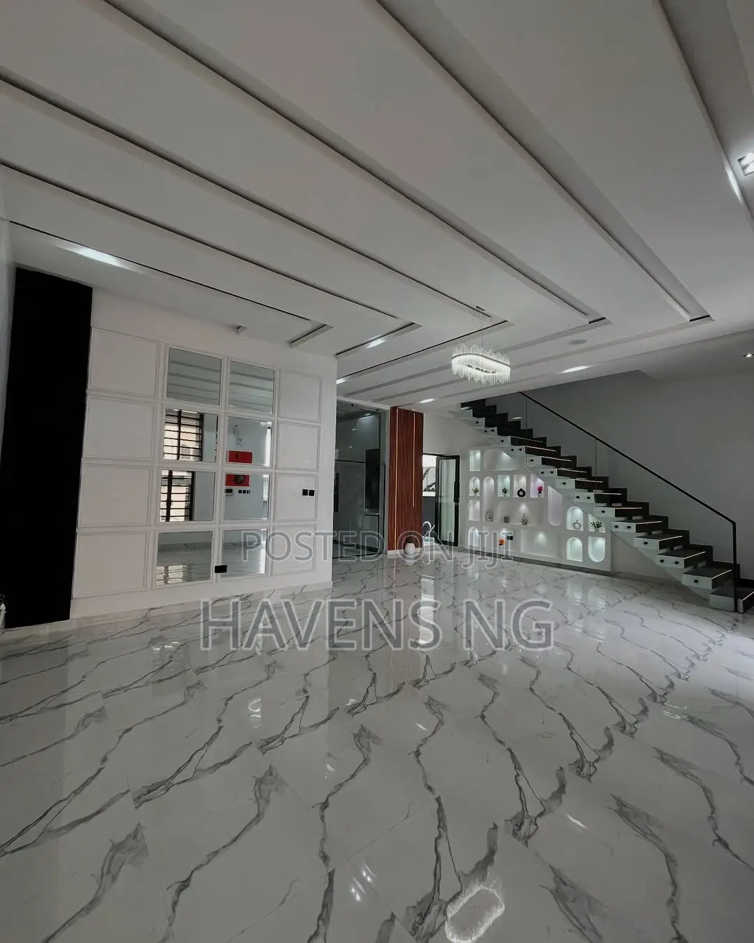 4bdrm Duplex in Chevron for sale in Chevron