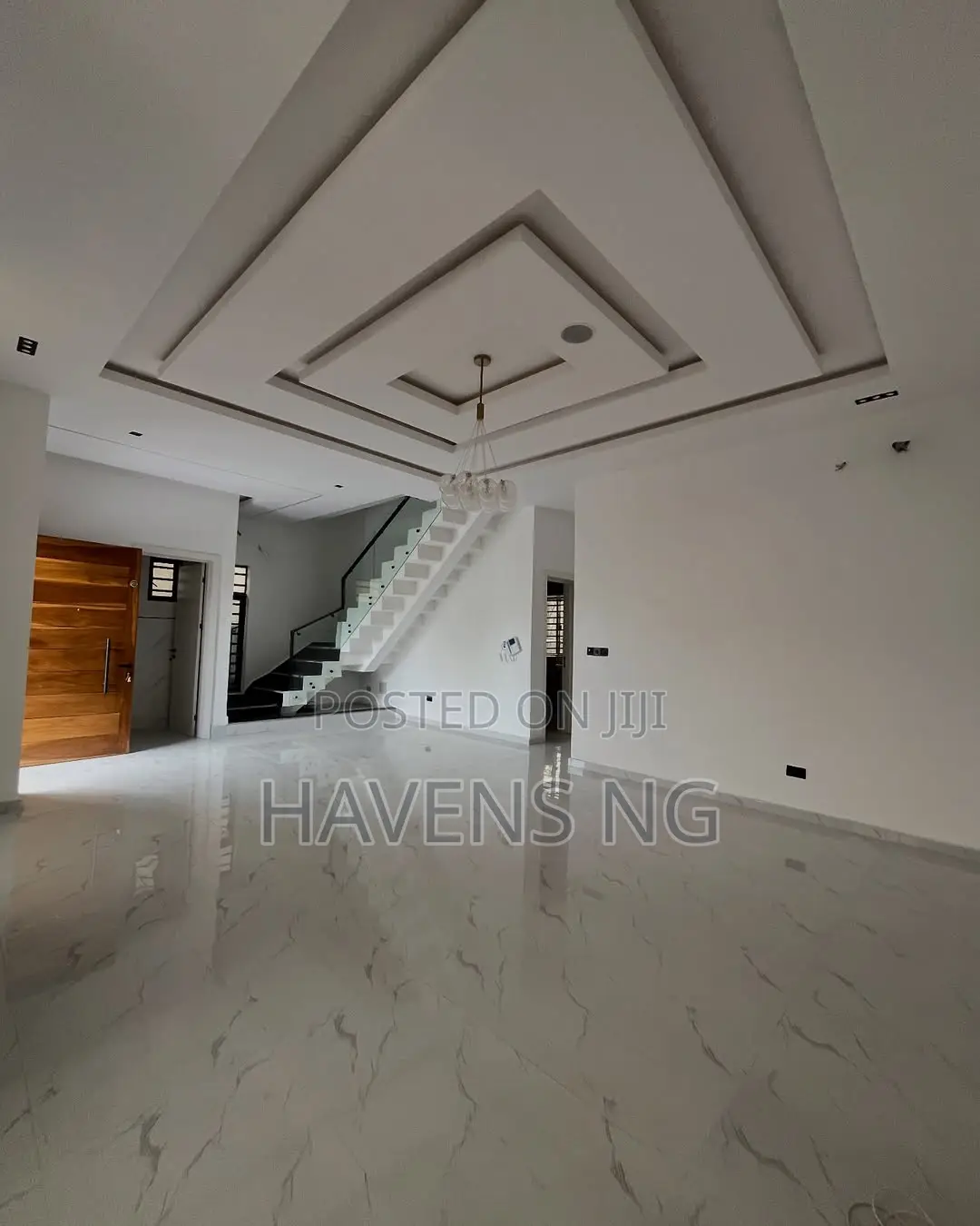 5bdrm Duplex in Ikota for sale in Ikota