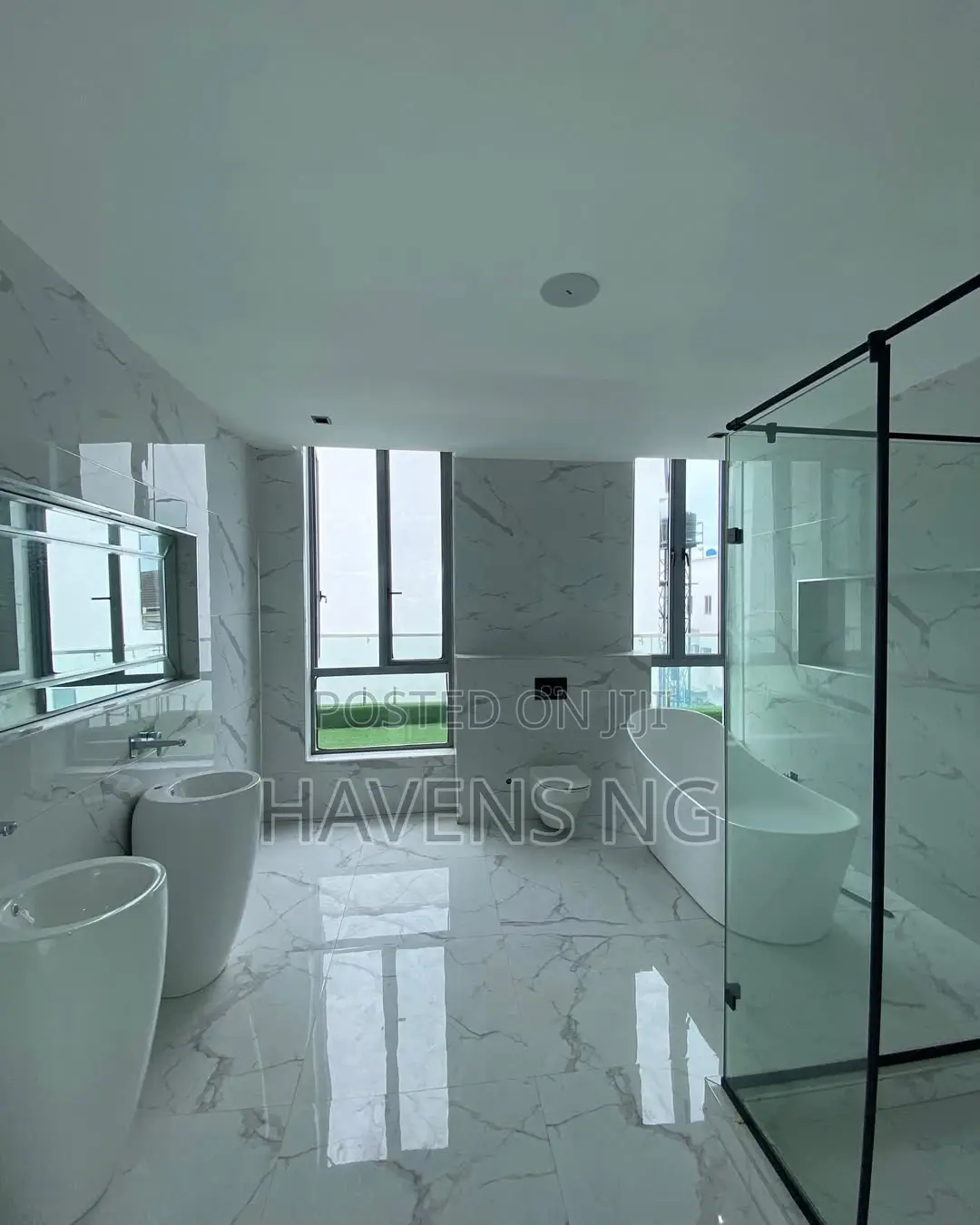 5bdrm Duplex in Osapa london for sale in Osapa london