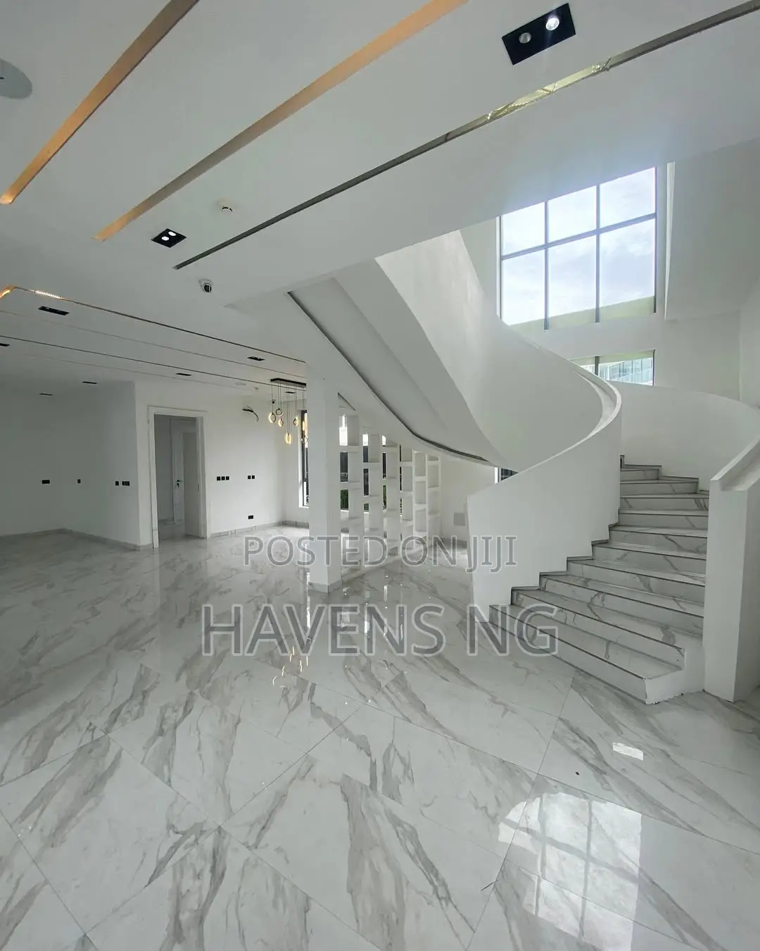 5bdrm Duplex in Osapa london for sale in Osapa london