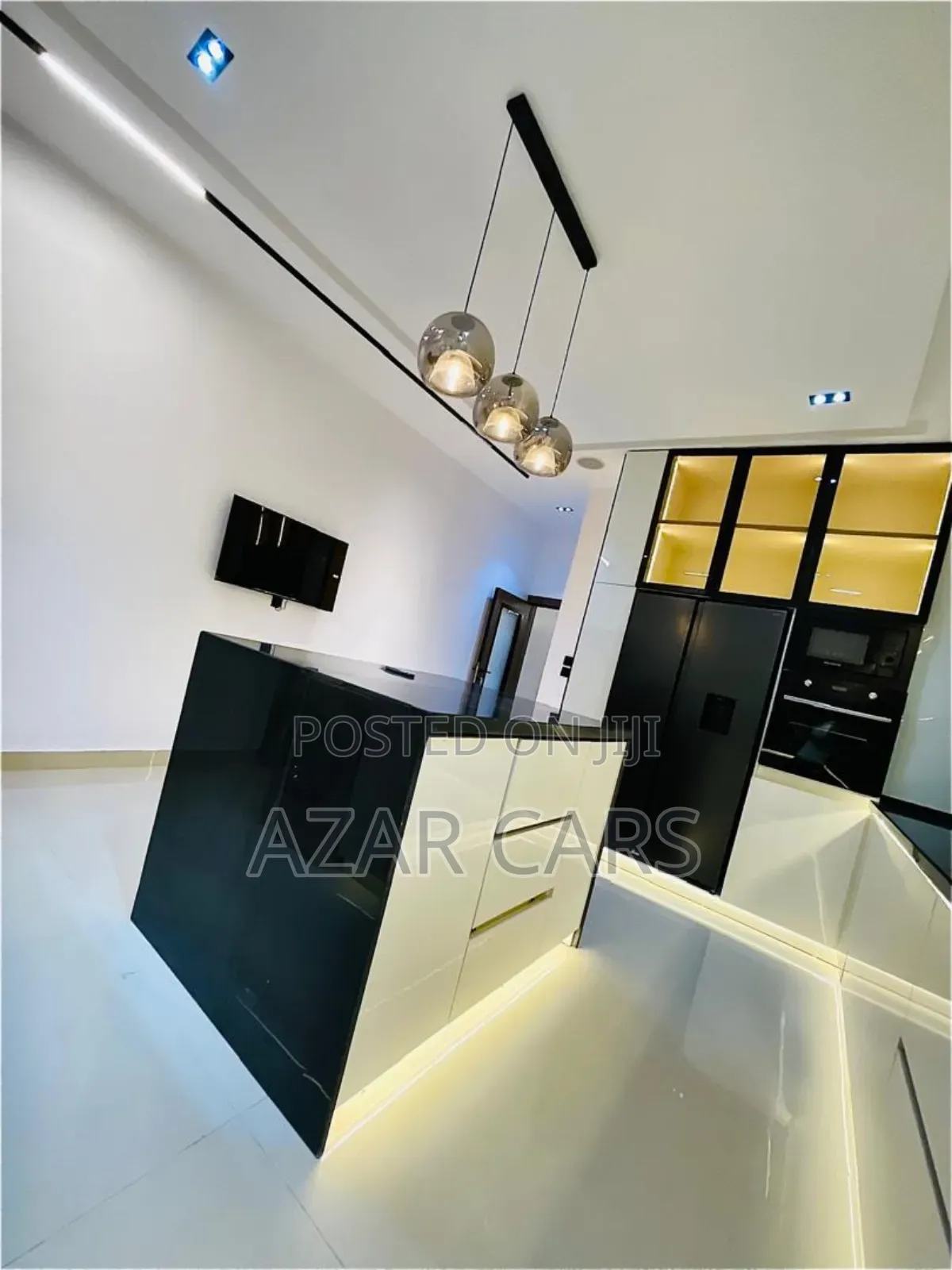 5bdrm Apartment in Omole Phase1, Ikeja for sale in Ikeja