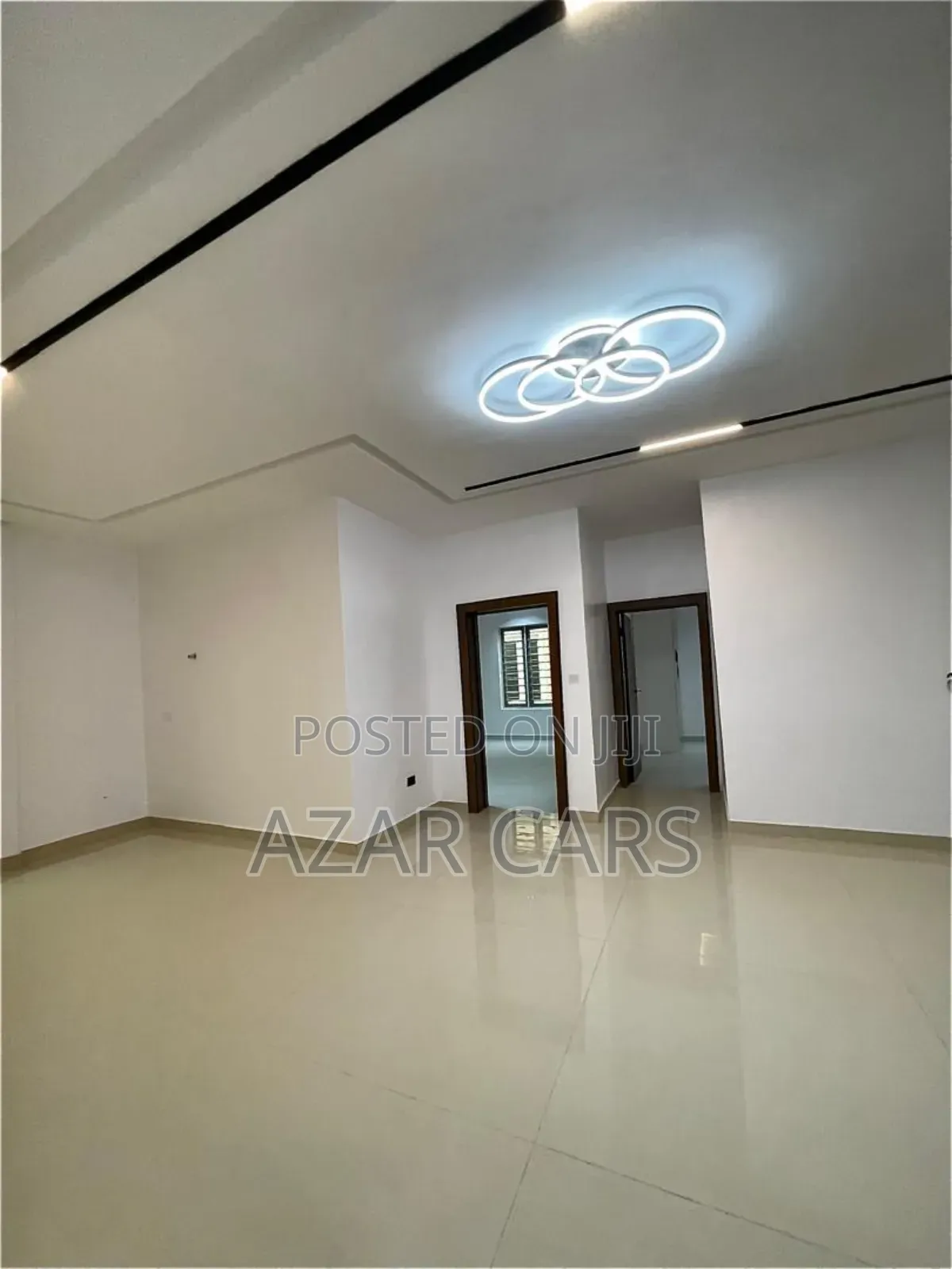 5bdrm Apartment in Omole Phase1, Ikeja for sale in Ikeja