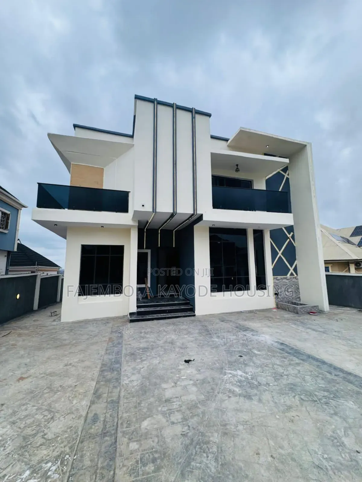 4bdrm Duplex in Carlton Gate, Akobo for sale in Akobo