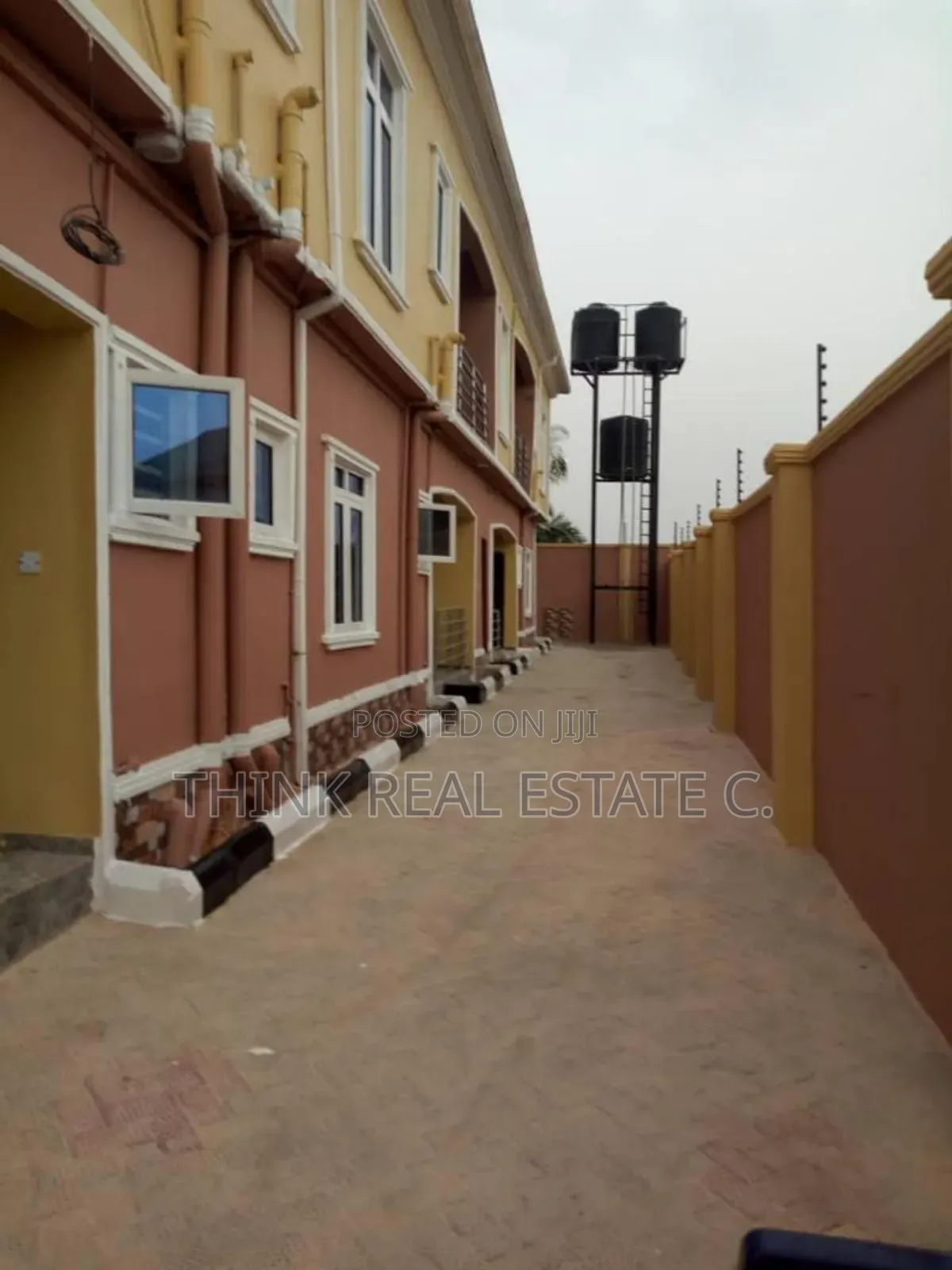 3bdrm Block of Flats in Mtn Mast,Gra, Benin City for sale in Benin City