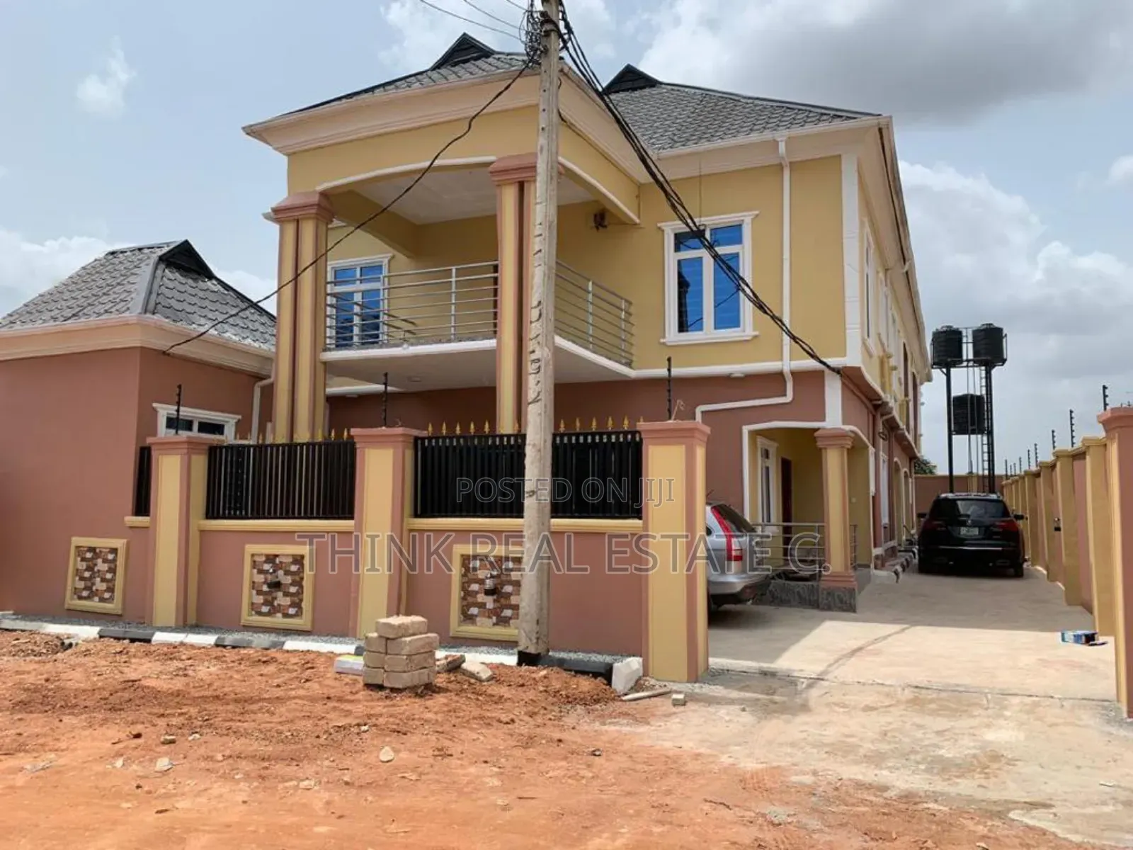 3bdrm Block of Flats in Mtn Mast,Gra, Benin City for sale in Benin City