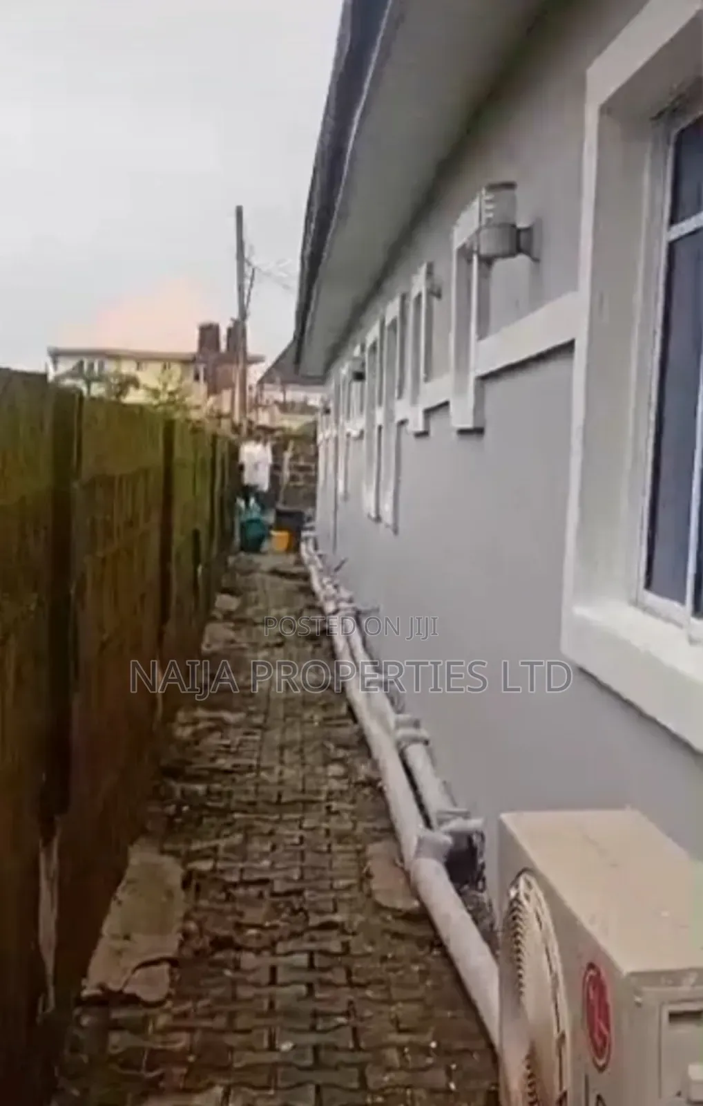 3bdrm Bungalow in New Rd, Awoyaya for sale in Awoyaya