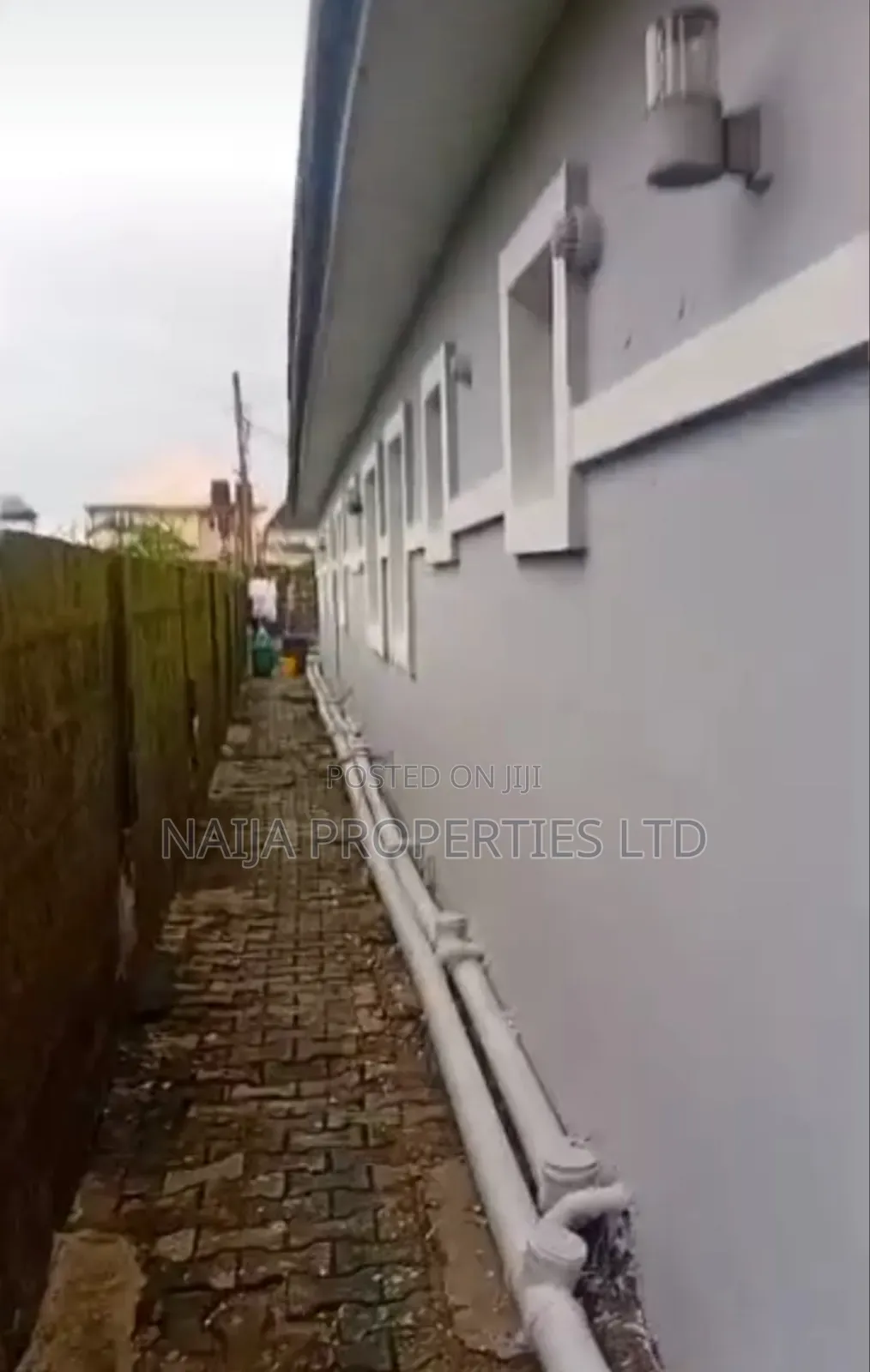 3bdrm Bungalow in New Rd, Awoyaya for sale in Awoyaya