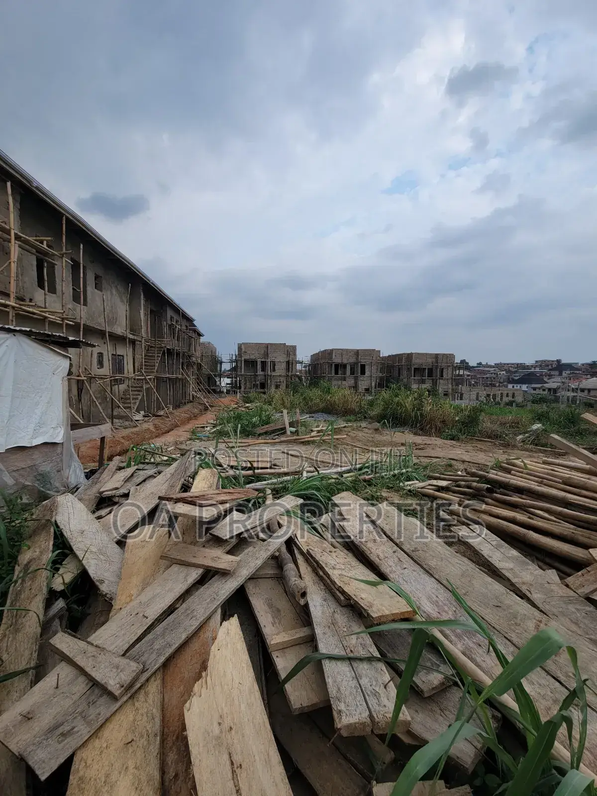 500sqm Land With C Ofo at Engr Lere Adigun Gra, Ibadan Net 95m in Ibadan