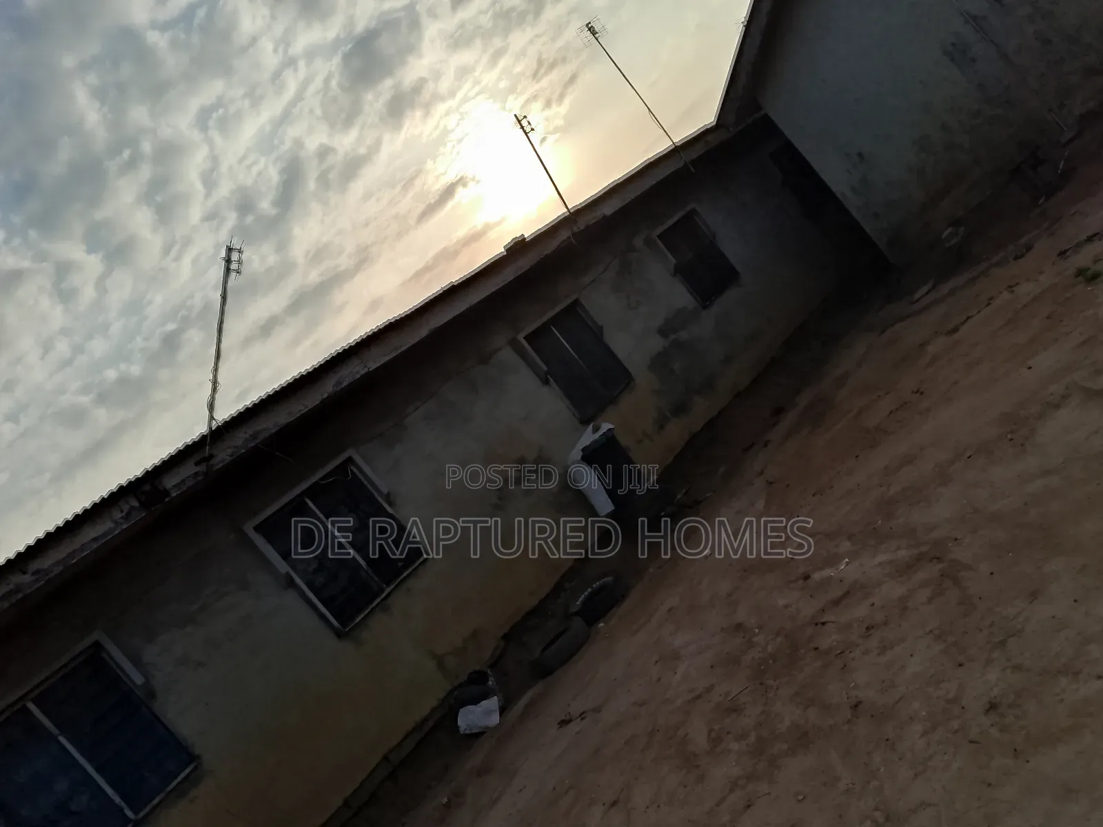 14bdrm House in Ayobo for sale in Ayobo