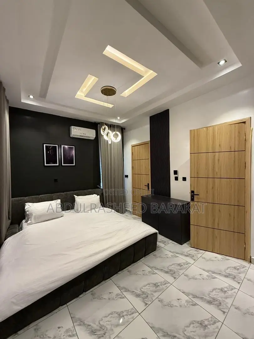 Luxury Two Bedroom With Pool Gym Balcony in Ikate