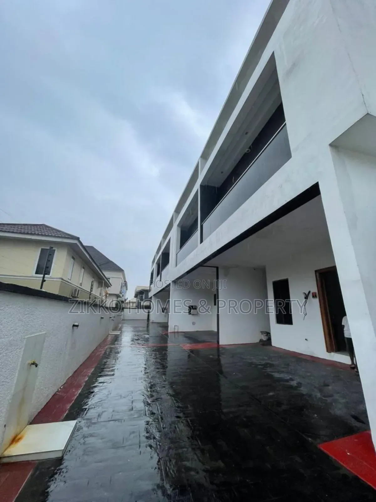 3bdrm Townhouse/Terrace in Ikota, Lekki for sale in Lekki