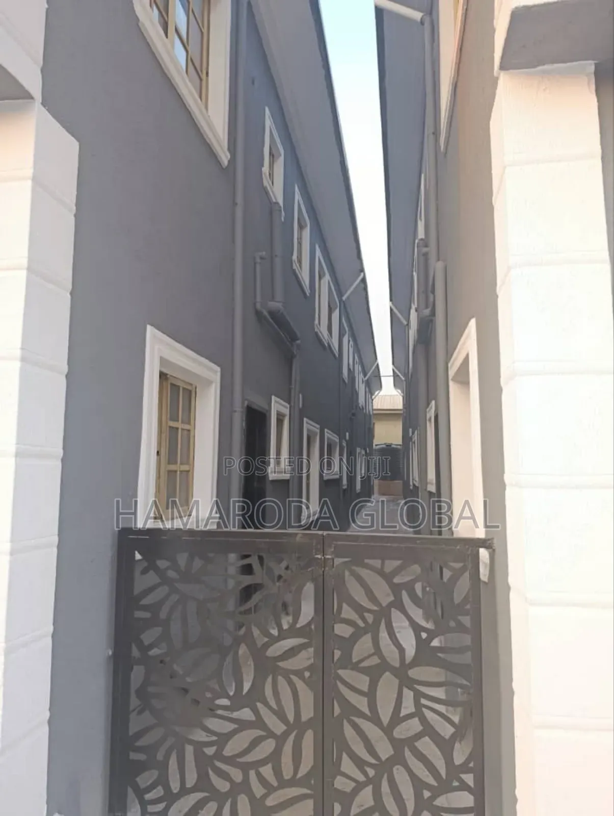 Furnished 20bdrm Block of Flats in Igando, Alimosho for sale in Alimosho