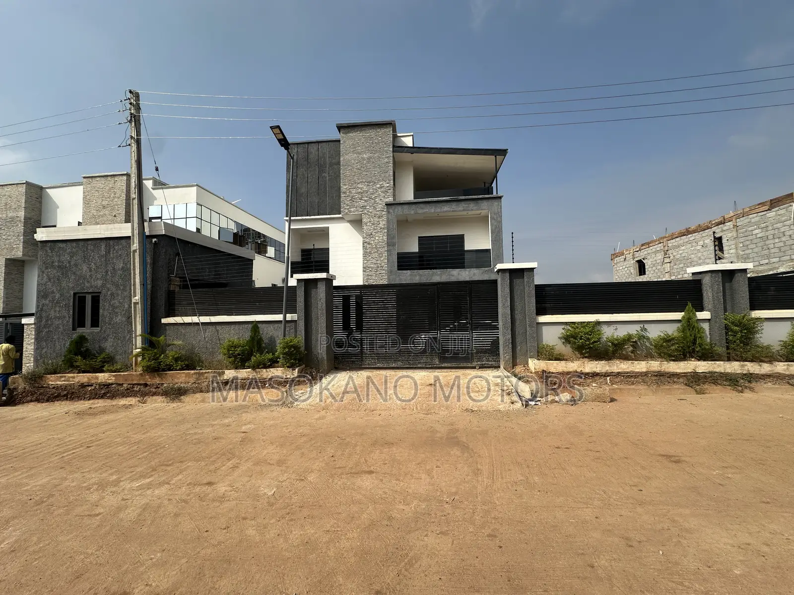6bdrm Townhouse/Terrace in Ochacho Estate, Life Camp for Sale in Life Camp