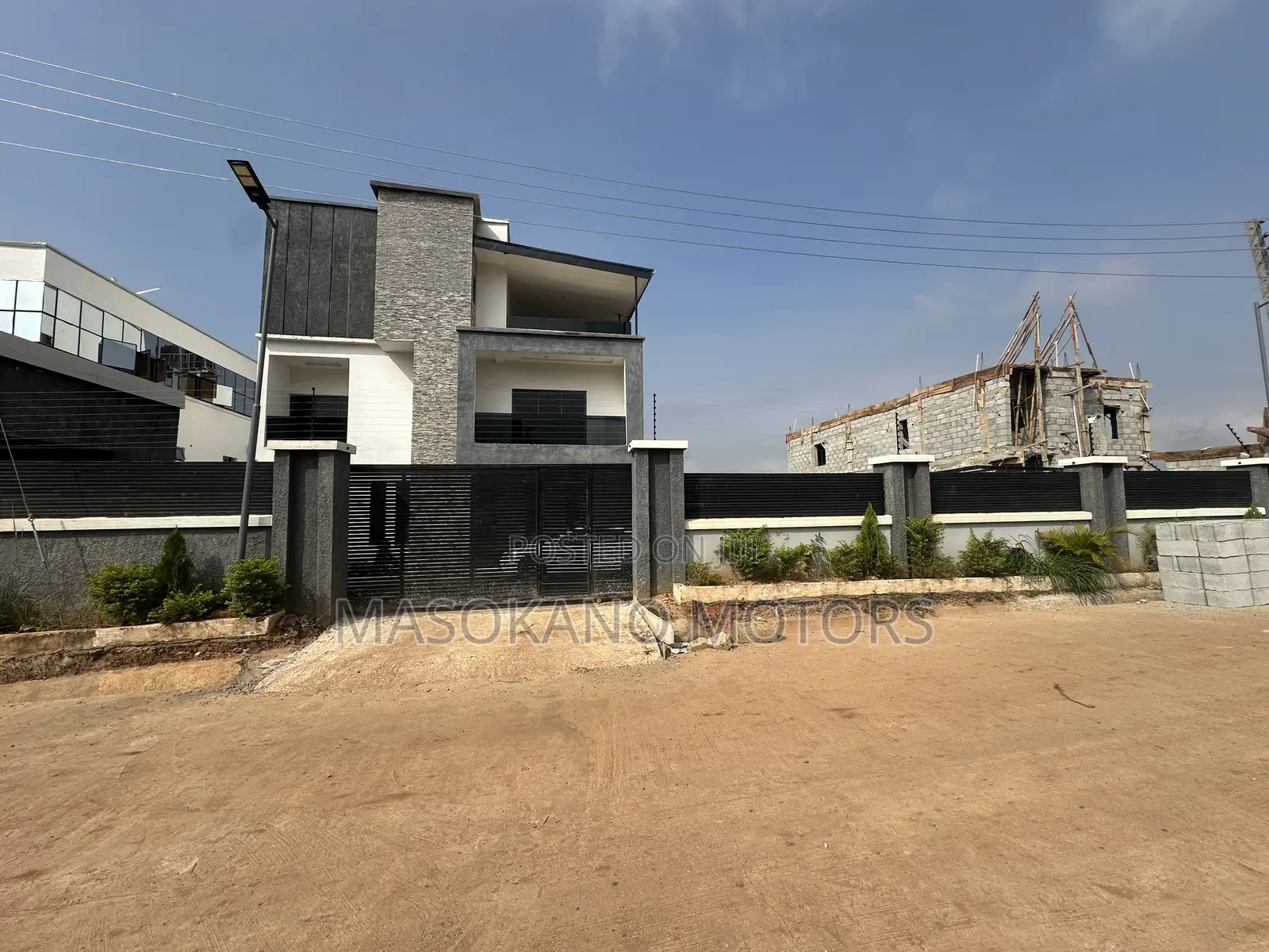 6bdrm Townhouse/Terrace in Ochacho Estate, Life Camp for Sale in Life Camp