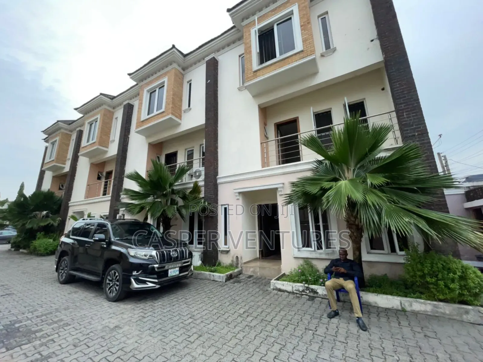 4bdrm Duplex in Osapa for sale in Osapa london