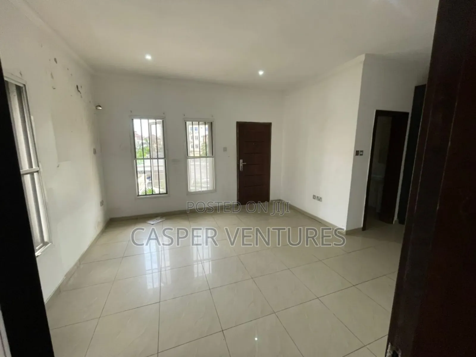 4bdrm Duplex in Osapa for sale in Osapa london
