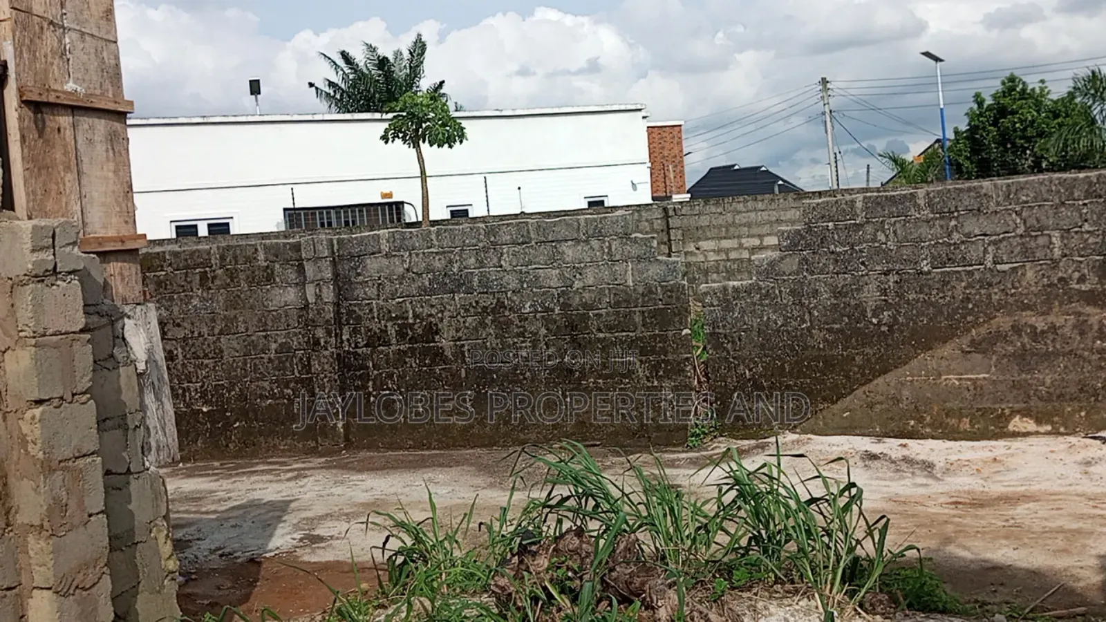 For Sale: 1 Plot at Hospital Estate, Army Range, Port Harcourt in Obio-Akpor