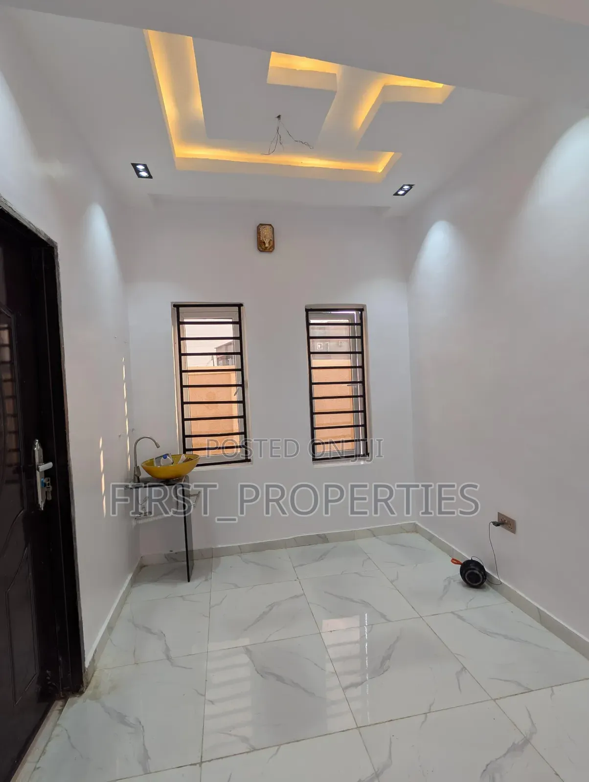 3bdrm Bungalow in Obiwale Area, Eleyele for sale in Eleyele