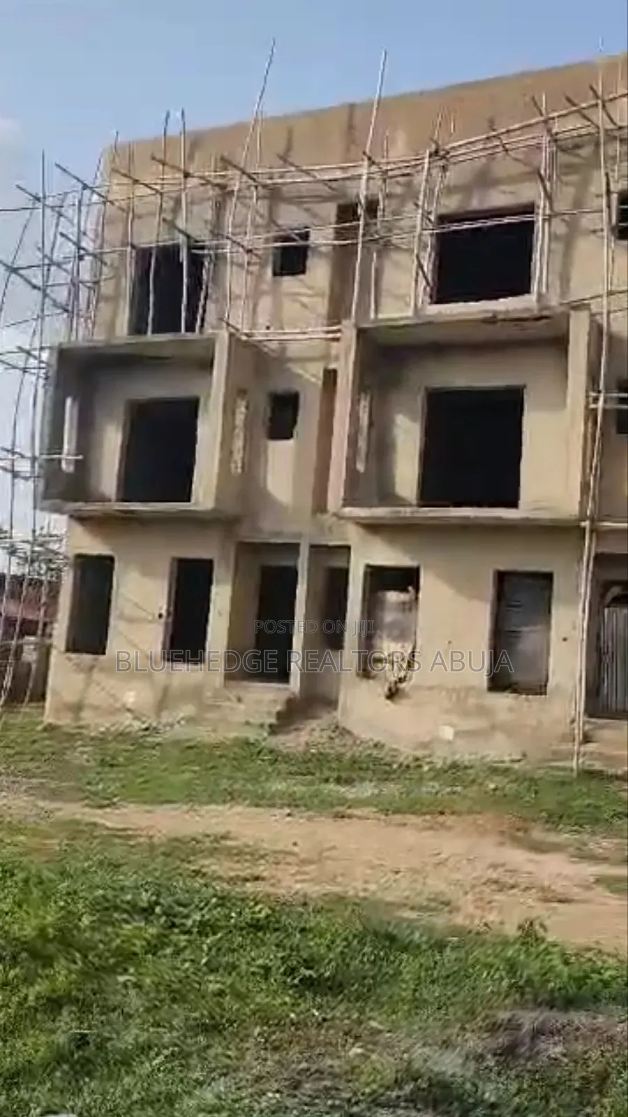 4bdrm Duplex in Kaura for sale in Kaura