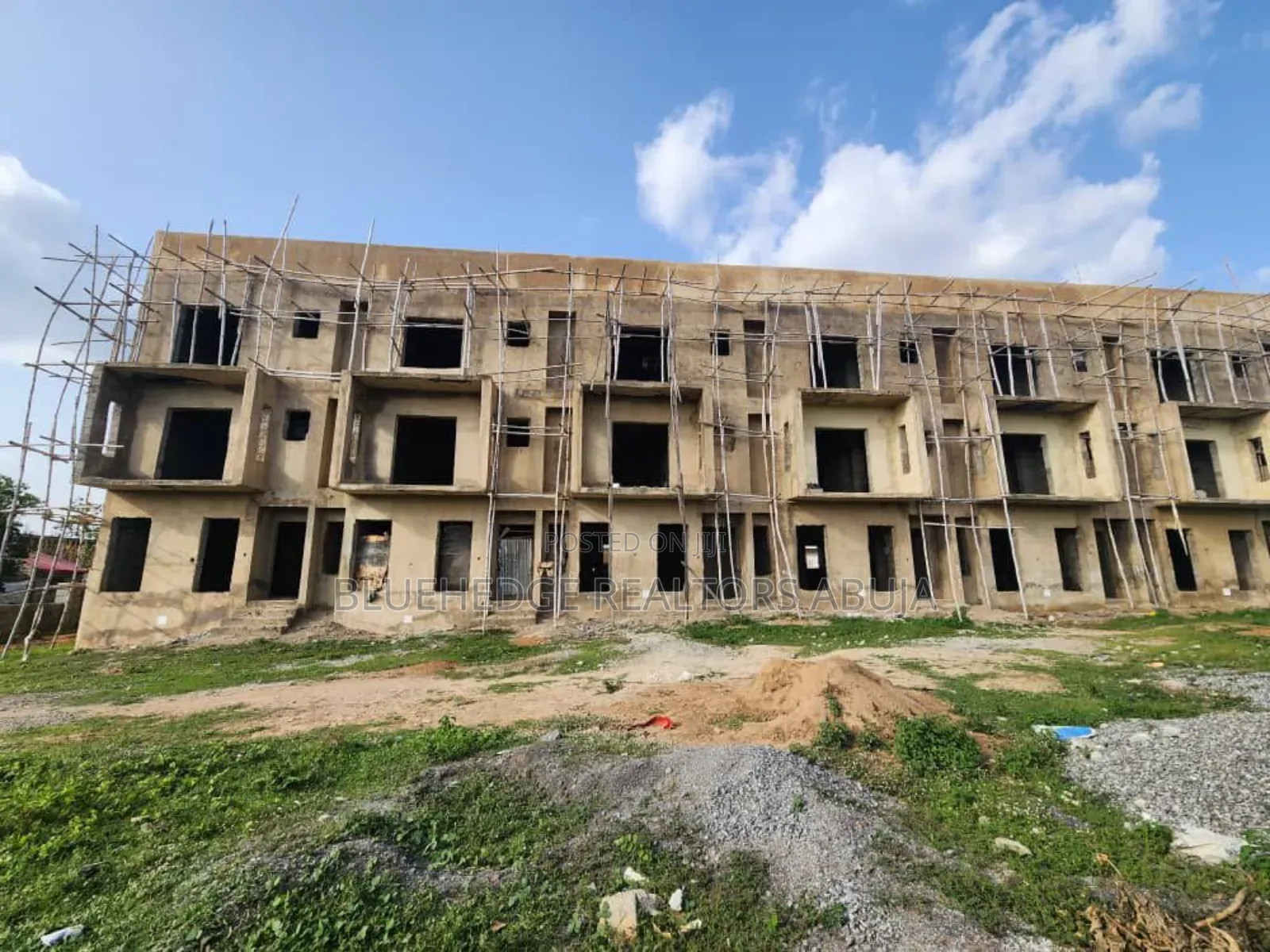 4bdrm Duplex in Kaura for sale in Kaura