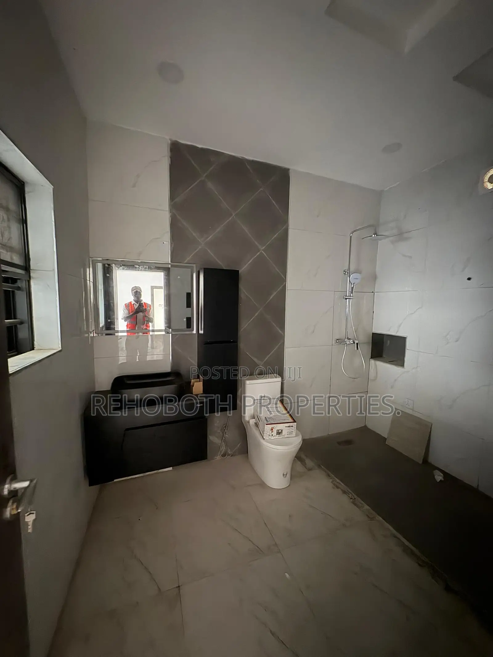 5bdrm Duplex in Kolapo Ishola, Ibadan for sale in Ibadan