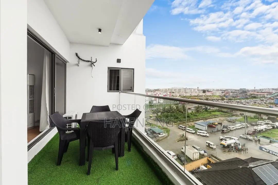 Brand New Spacious Luxury 3-Bedroom Apartment in Lekki Phase 1