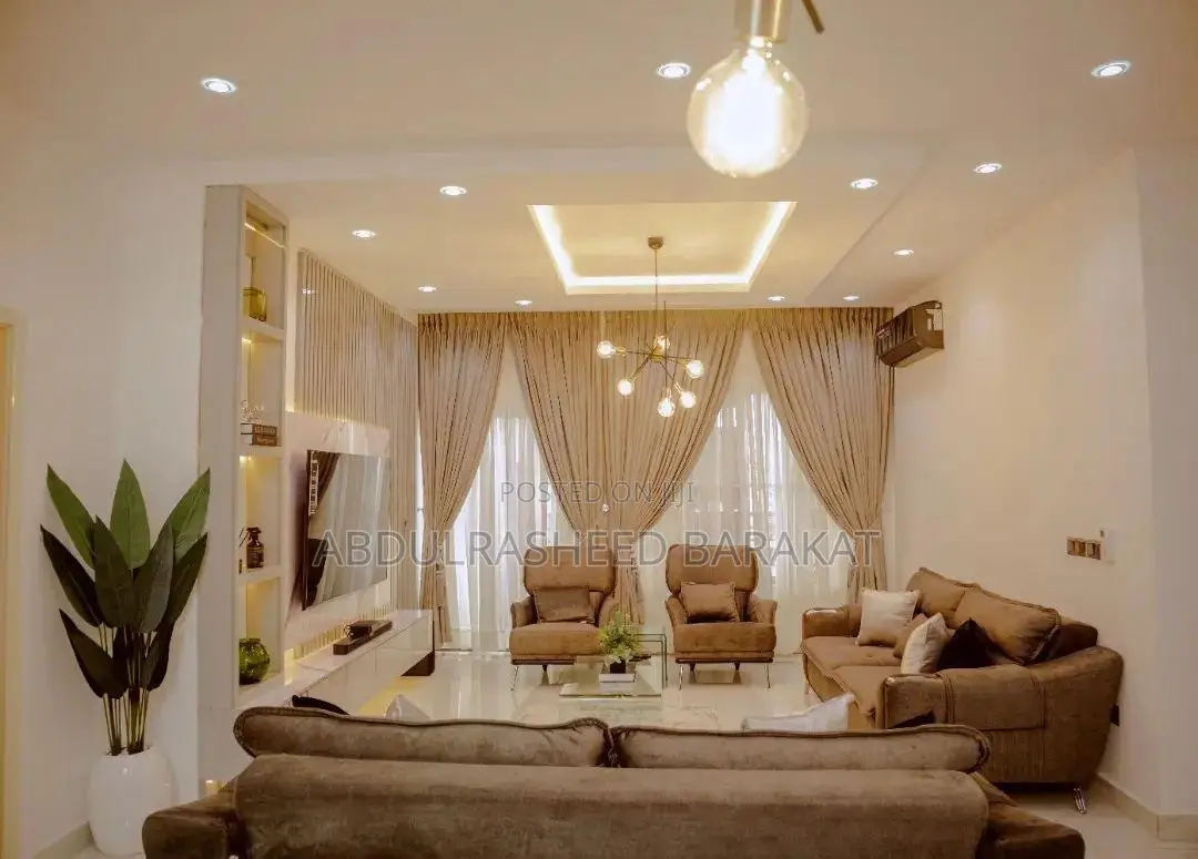 Luxury Three Bedroom With Pool and Gym in Banana Island