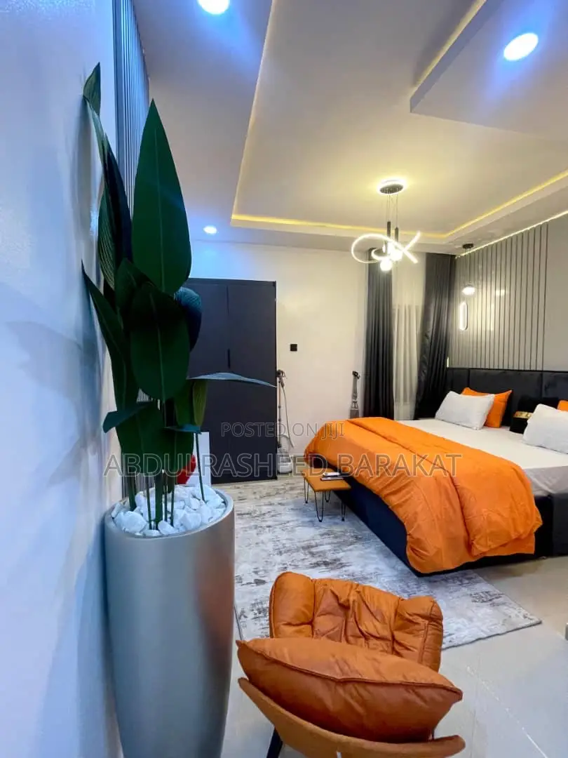 Luxury One Bedroom With Ps5 in Lekki Phase 1