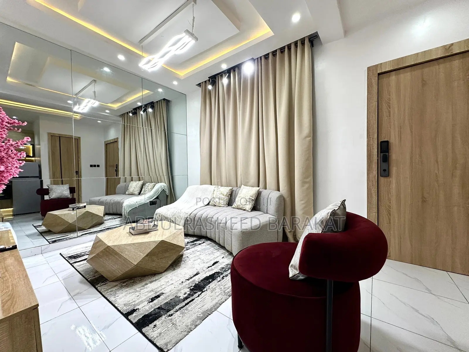 Luxury One Bedroom Apartment With Ps5 Board Games in Ologolo