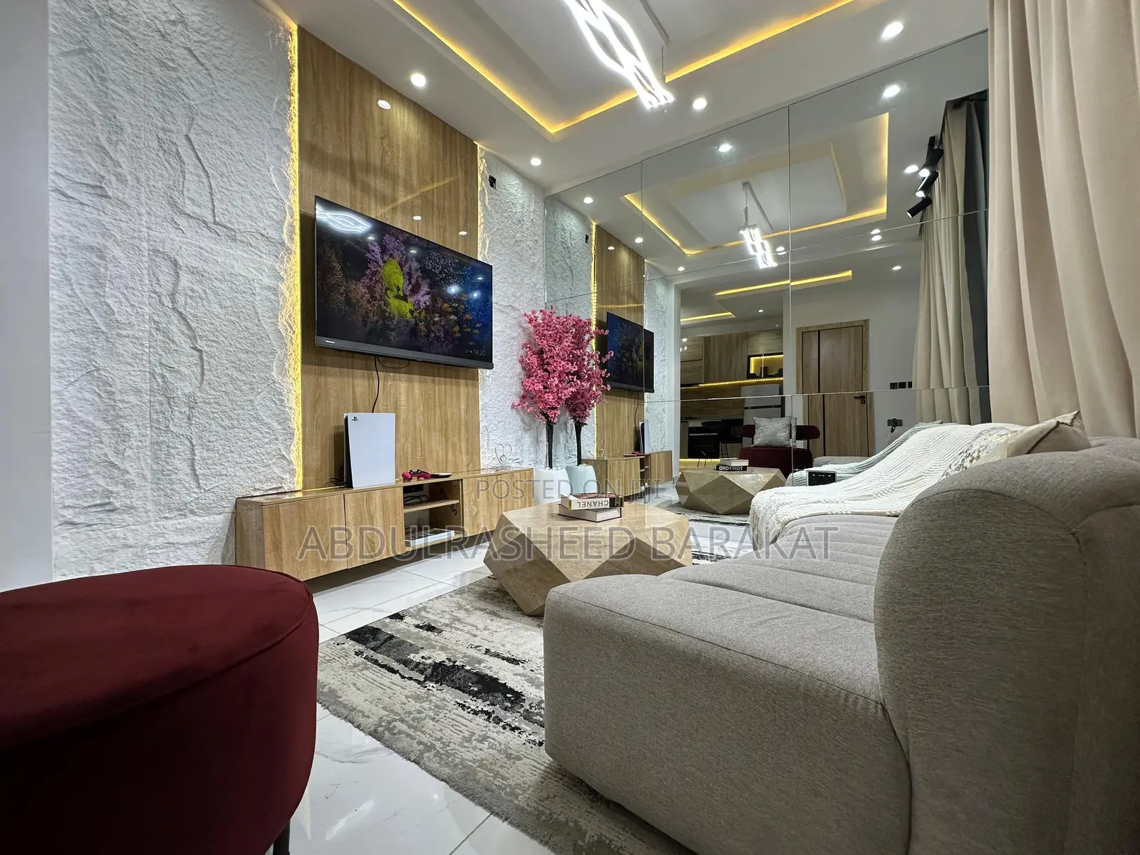 Luxury One Bedroom Apartment With Ps5 Board Games in Ologolo