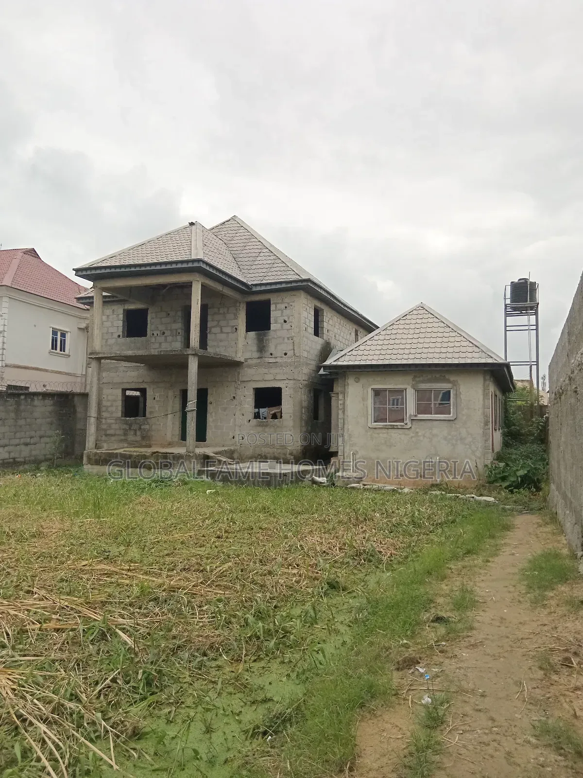 4bdrm Duplex in Kajola Estate, Lakowe for sale in Lakowe