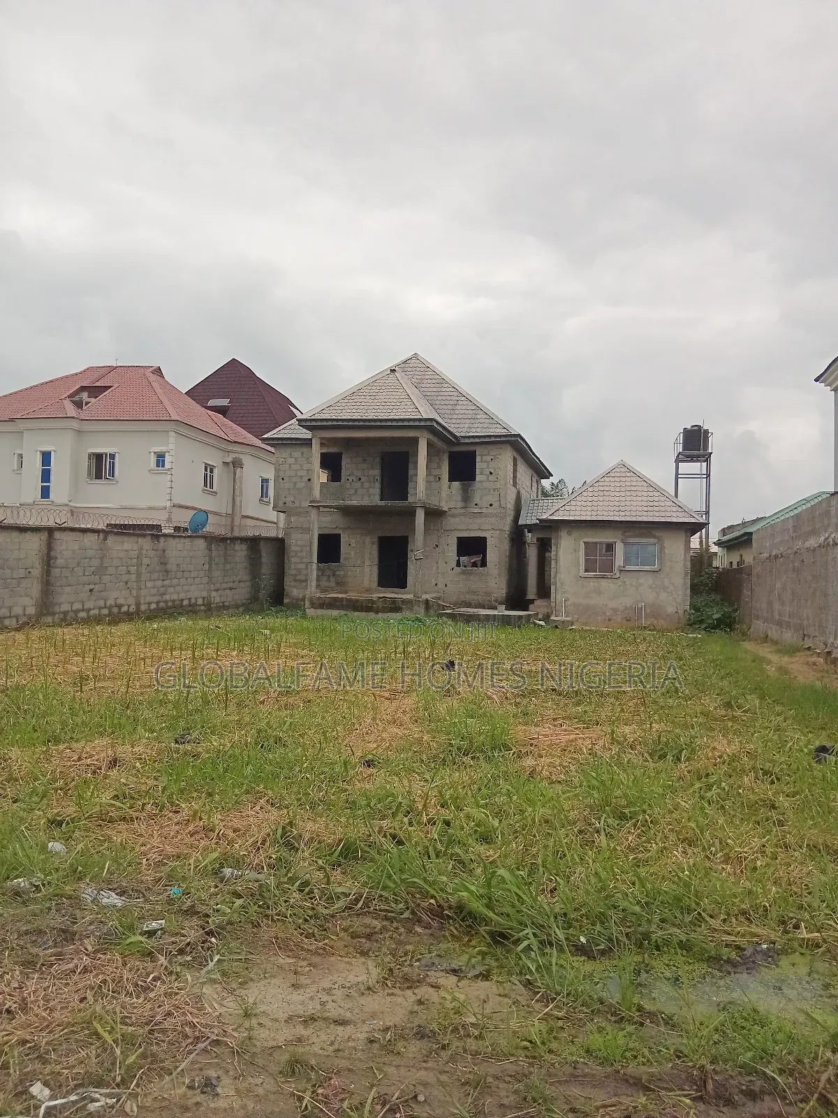 4bdrm Duplex in Kajola Estate, Lakowe for sale in Lakowe