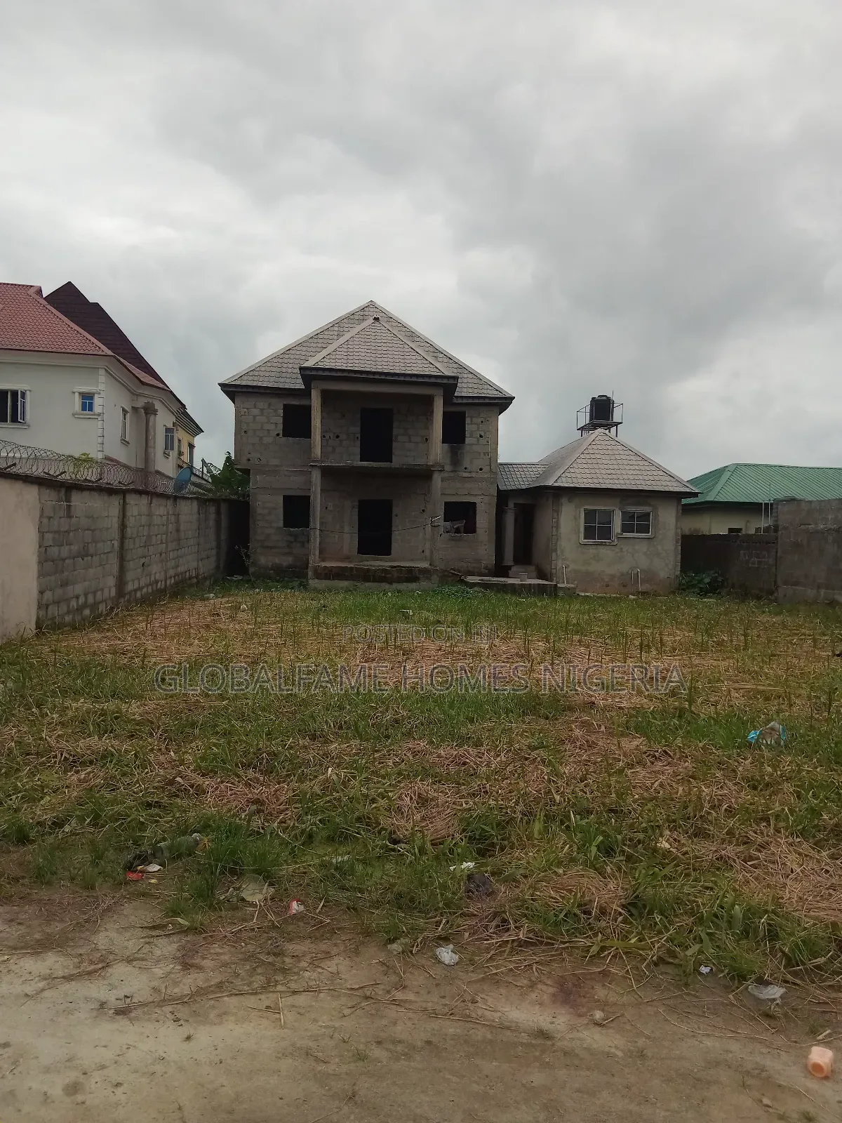 4bdrm Duplex in Kajola Estate, Lakowe for sale in Lakowe