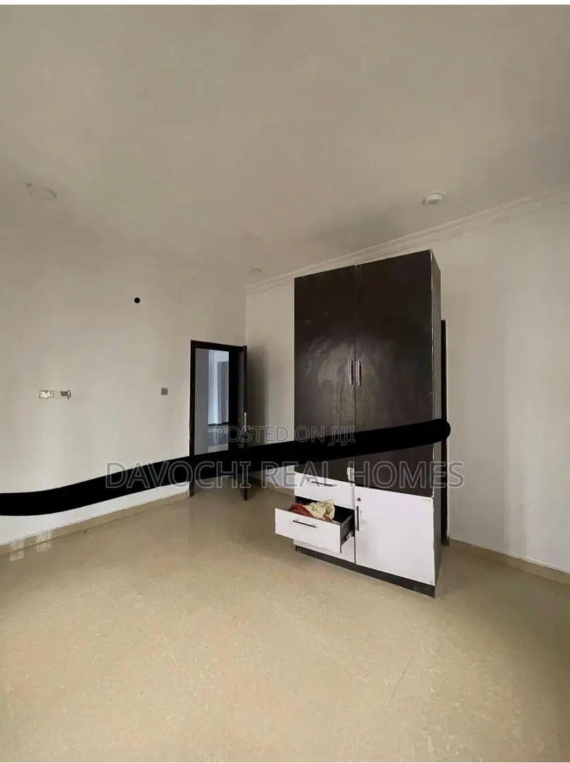 2bdrm Apartment in Ikate Elegushi for rent in Ikate