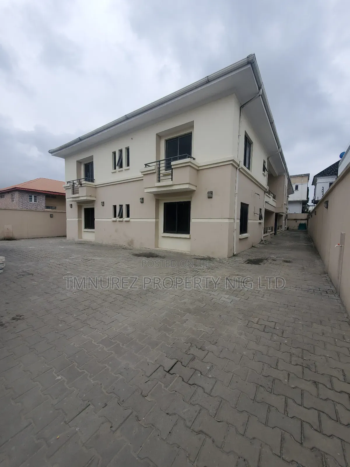 3bdrm Apartment in Osapa London for rent in Osapa london