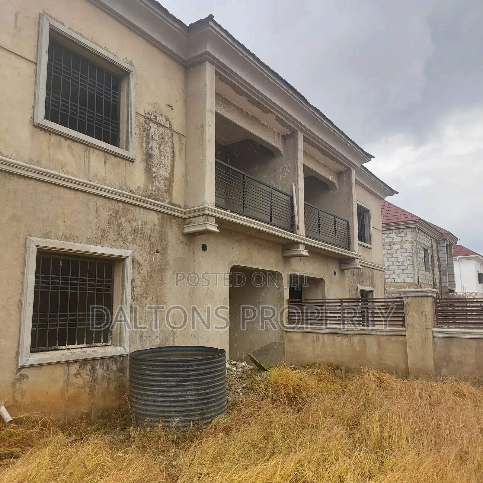 4bdrm Duplex in Royal Field, Lugbe District for sale in Lugbe District