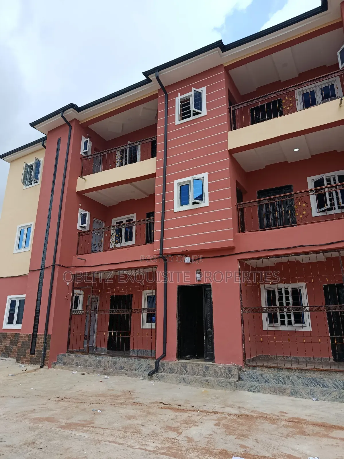 3bdrm Apartment in Pocket Layout Estate, Owerri for rent in Owerri