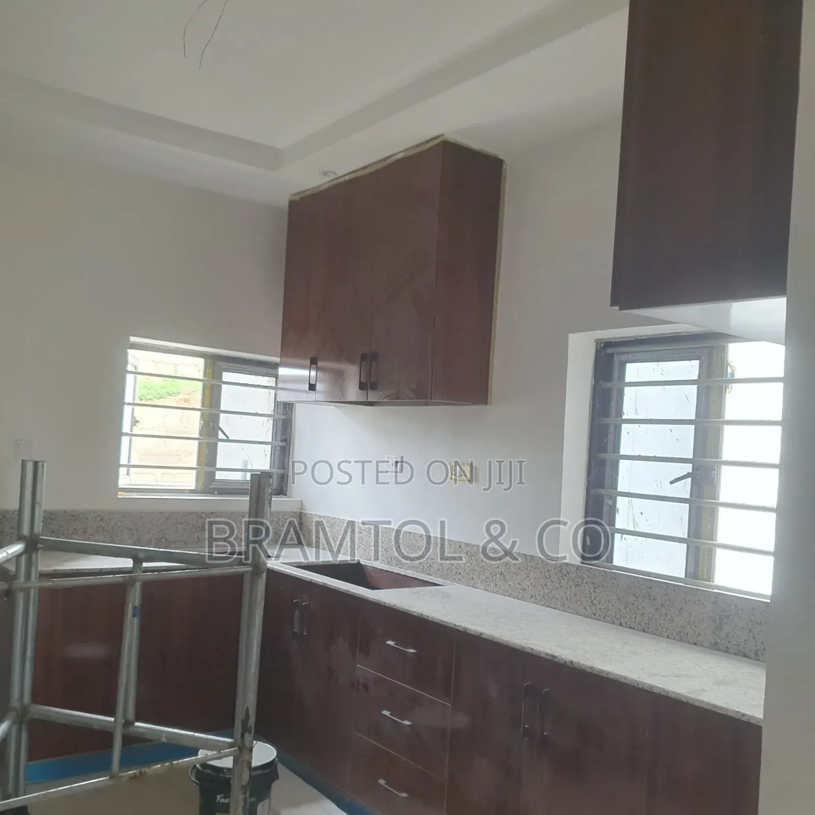 3bdrm Block of Flats in Sabon Lugbe for rent in Sabon Lugbe