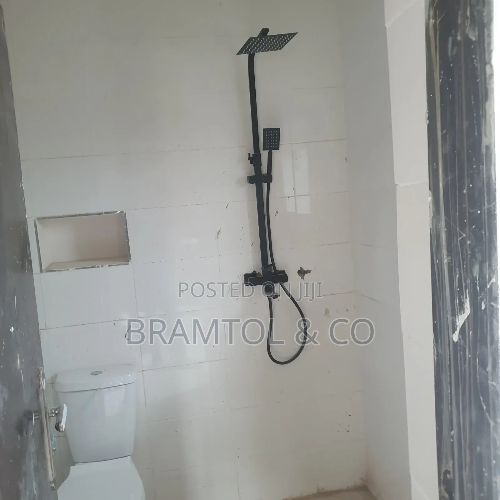 3bdrm Block of Flats in Sabon Lugbe for rent in Sabon Lugbe